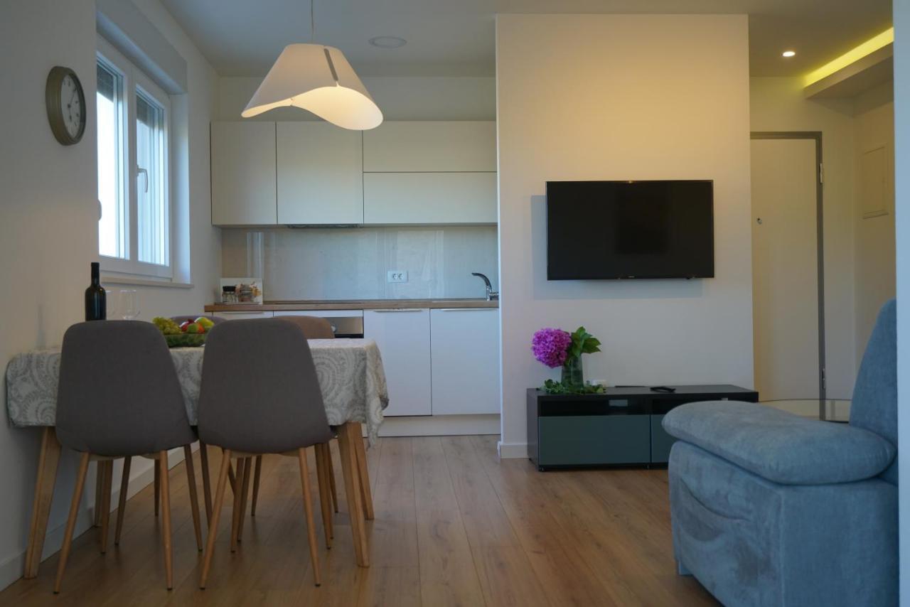 Apartment Perla Sukošan Exteriör bild